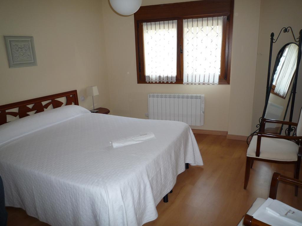 Apartamentos La Covatilla Neila de San Miguel Eksteriør bilde
